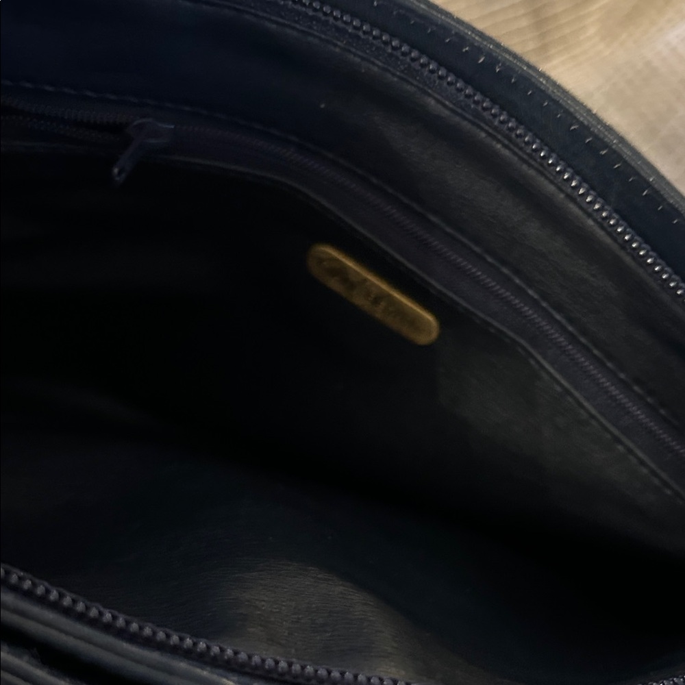 Elegant Navy Blue Leather Tote Bag - Picture 2 of 6